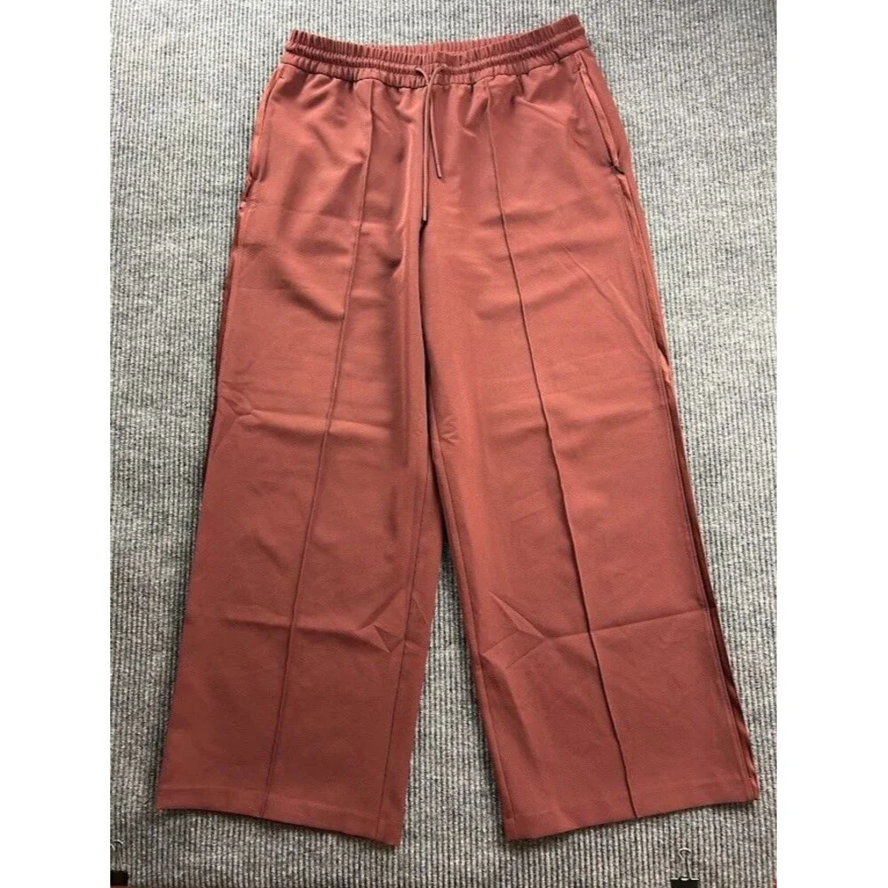 Athleta Endeavor High Rise Relaxed Pant Size Large Color Cherrywood - Picture 1 of 6